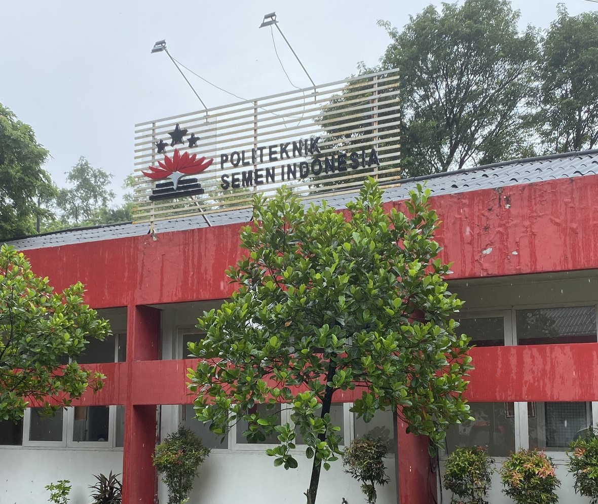jurusan Politeknik Semen Indonesia kelas karyawan